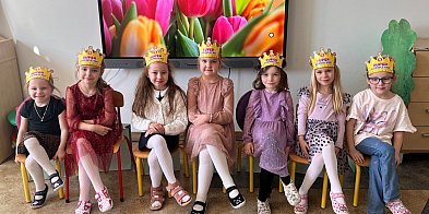 Dzień Kobiet z klasą. Relacja z Dnia Elegancji w Szkole