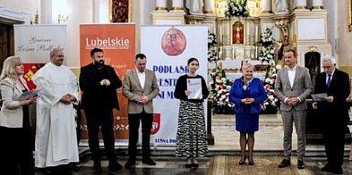 Obsza: Wokalny debiut młodej instrumentalistki