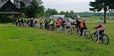 Aktywny Dzień Dziecka w Biszczy. Rajd i zabawa nad zalewem