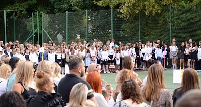 Nowy rok szkolny wystartował. Co się zmienia od 1 września?-55816