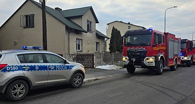 Policjanci uratowali dwie osoby przed śmiercią w pożarze