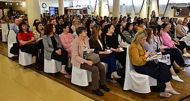 Wiedza, która chroni najmłodszych. Powiatowa konferencja w Józefowie
