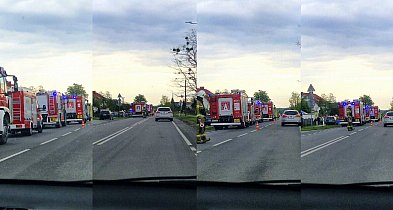 Wypadek w Aleksandrowie. Jedna osoba w szpitalu. Na miejscu służby