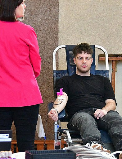 „Elektryk” naładowany pomaganiem. 72 osoby oddały krew w biłgorajskim RCEZ (FOTO)