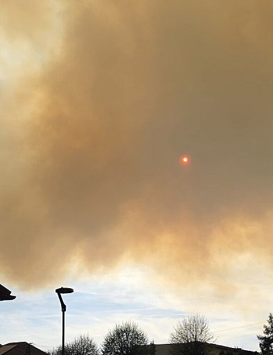 Walka z żywiołem pod Józefowem. 200 strażaków i śmigłowce w akcji