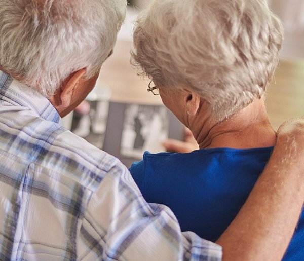 Seniorzy mają powód do radości. Projekt „Godna emerytura” trafił do Sejmu-57777