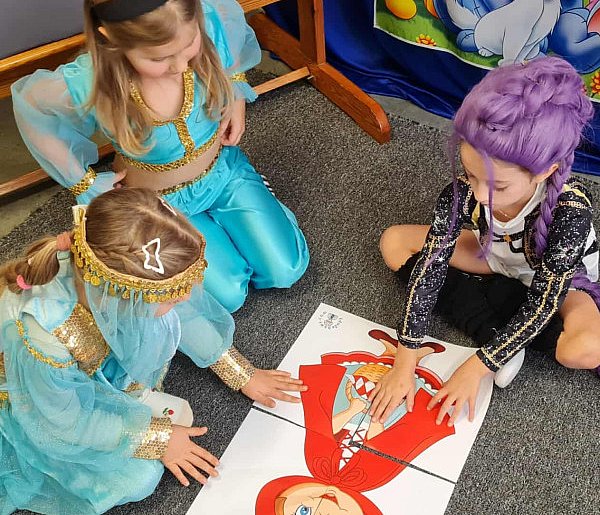 Dzień Postaci z Bajek w przedszkolu w Dereźni Solskiej (FOTO)-57875