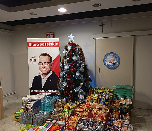 Finał zbiórki w biurze poselskim Marcina Romanowskiego