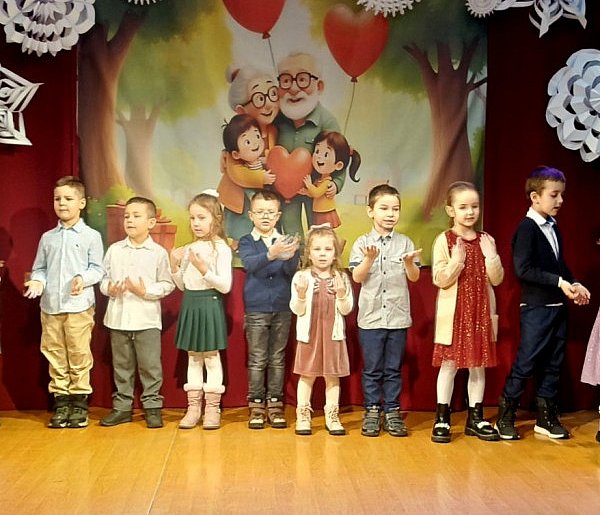 Święto Babci i Dziadka w szkole w Obszy