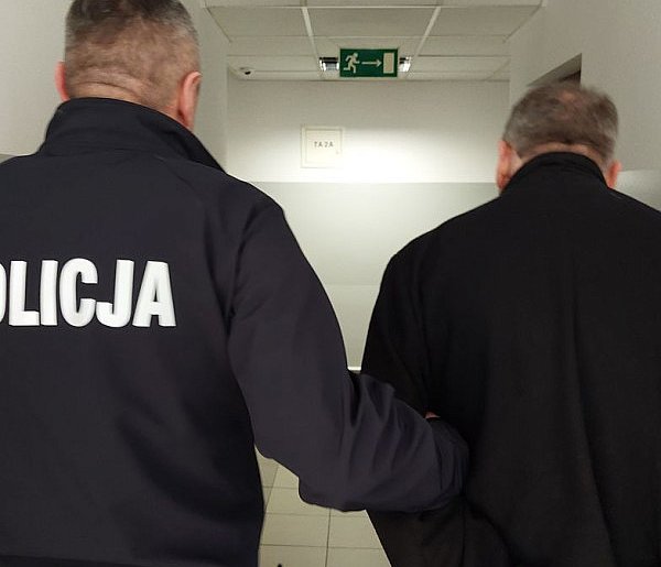 Ukrainiec deportowany za nazistowskie plakaty