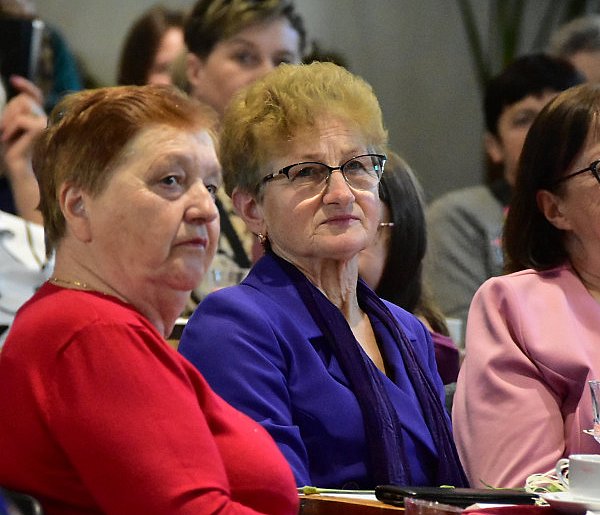 Biszcza w ukłonie dla Pań. Wyjątkowe świętowanie w GOSiR (FOTO, VIDEO)