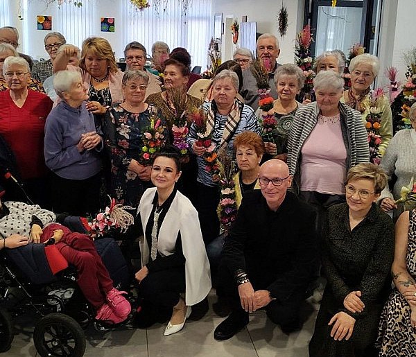Świąteczne spotkanie w Domu Pomocy Społecznej w Dylach
