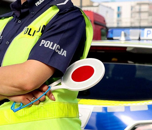 Bezpieczna Wielkanoc 2026: Noga z gazu i pełna koncentracja na drogach