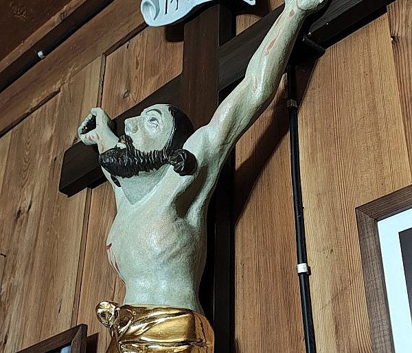 Konserwacja cennego krucyfiksu w Górecku Kościelnym