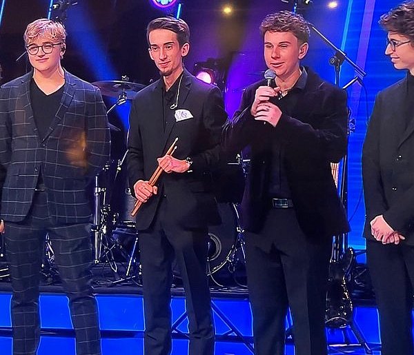 Biłgorajski akcent w "Must Be the Music"! Beniamin Gleń i Muzyczni Tułacze