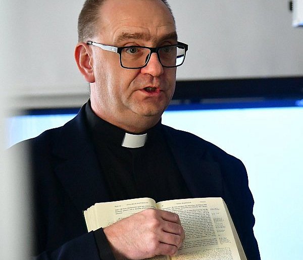 Biblia bez tajemnic. Spotkanie z wybitnym biblistą ks. dr. Sławomirem Koroną