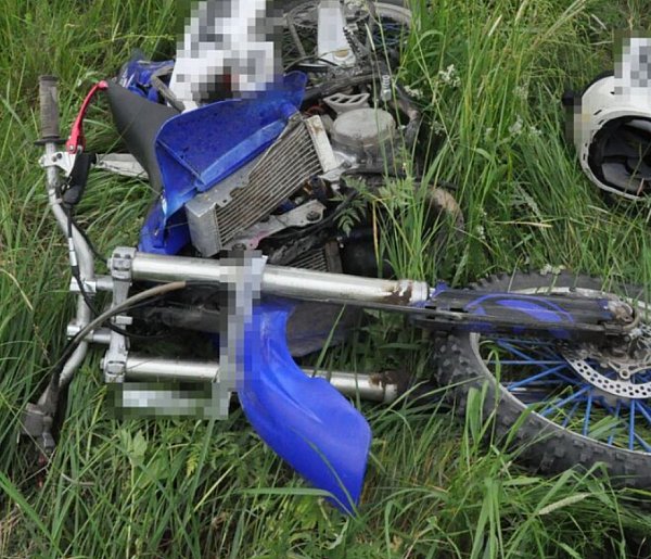 Dramatyczny wypadek na DW 863. 15-latek z motocykla zabrany przez LPR