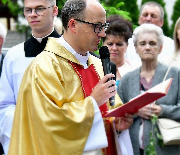 Biłgoraj. Trwa Oktawa Bożego Ciała – tradycja, procesje, wianki (AUDIO)