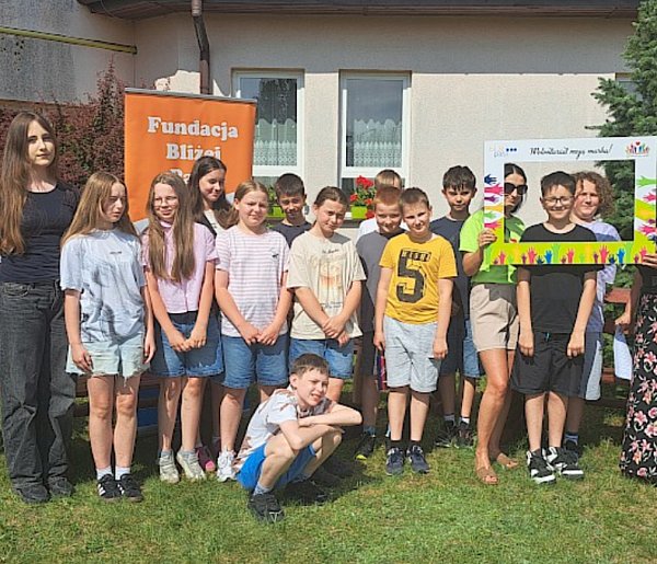 Wolontariat, który inspiruje – spotkanie Q&A z Anną Rębacz i uczniami