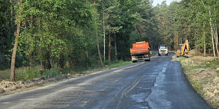 Przebudowa drogi Tereszpol - Smólsko nabiera kształtów! Inwestycja postępuje (FOTO)