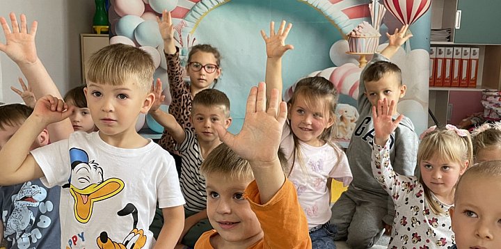 Aleksandrów. Akcja „Czytamy przedszkolakom”-56820