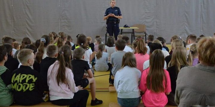 Policja w szkole. Cel edukacja