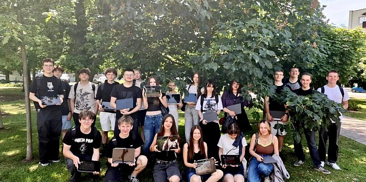 Biłgoraj na ekranie tabletu – plener I LO im. ONZ