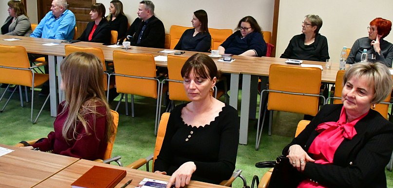 Konsultacje dla NGO w Starostwie Powiatowym (FOTO)