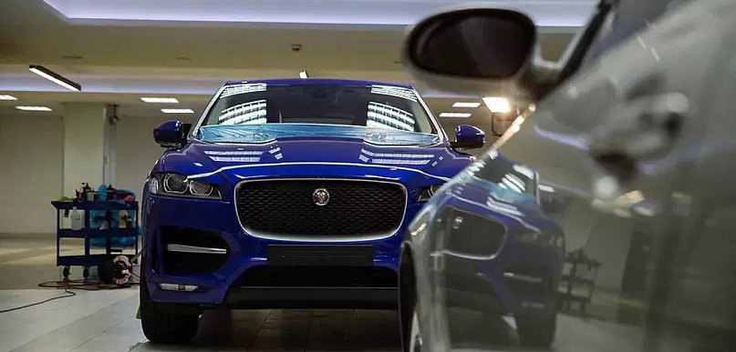 Renowacja lakieru samochodowego na klasyku – samodzielnie czy z pomocą profesjonal