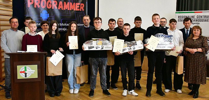 Architekci cyfrowej przyszłości. Relacja z finału powiatowych zmagań informatyczny