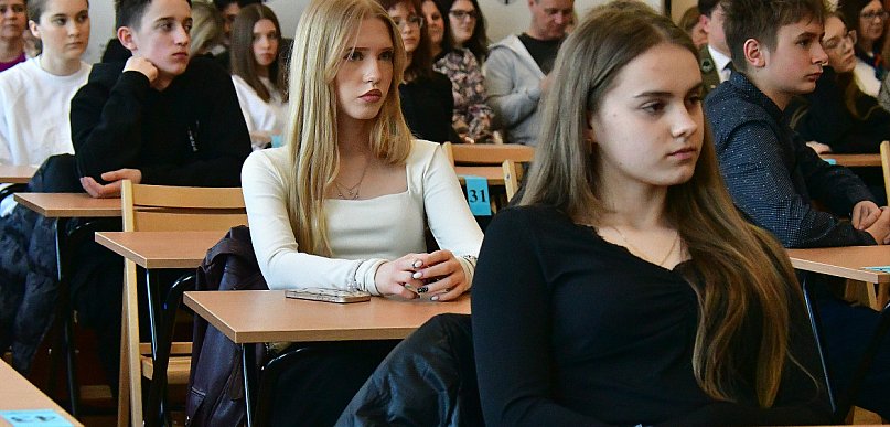 Ortograficzny „orzech” do zgryzienia. 25 lat tradycji dyktanda w RCEZ (FOTO)