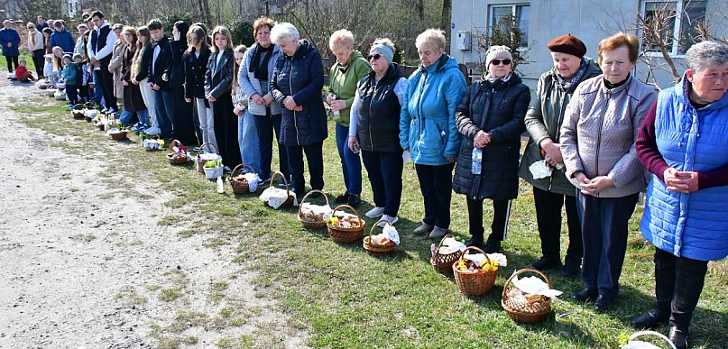 Wielkanocny koszyczek pełen symboli – tradycja „święconego” w Biłgoraju (FOTO)