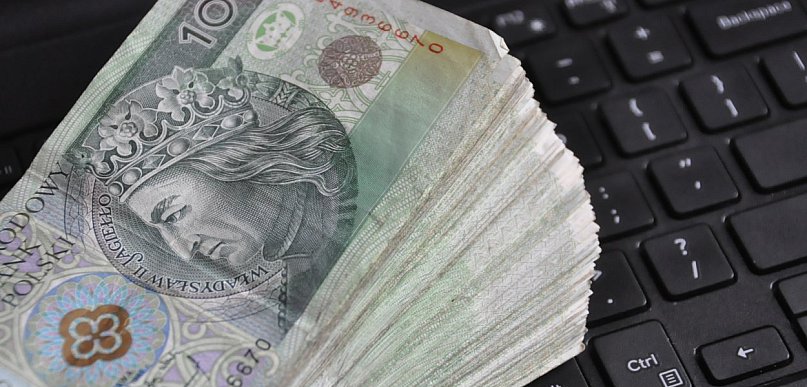 Chciała sprzedać auto, straciła 35 tys. zł