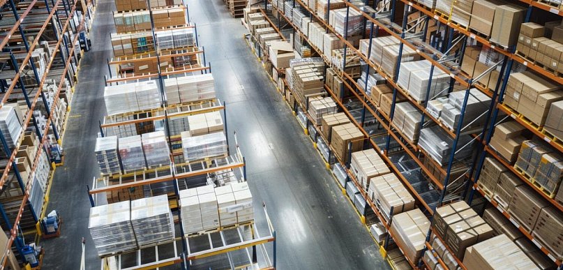 Nowoczesne magazyny logistyczne ? standardy i wyposażenie