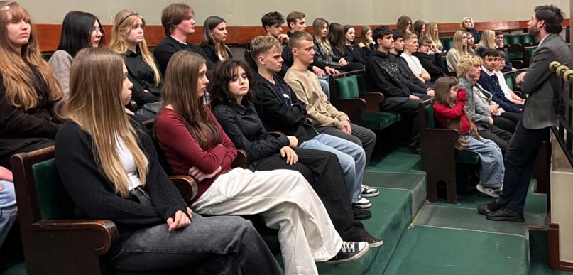 Wyjątkowa lekcja demokracji uczniów ONZ-etu