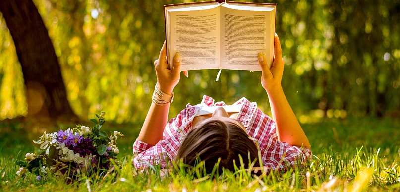 Między wiarą a kulturą - dlaczego literatura religijna wraca do łask także wśród ś