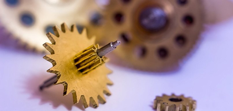 Motoreduktory: Różnice między przekładnią ślimakową, planetarną a walcową?