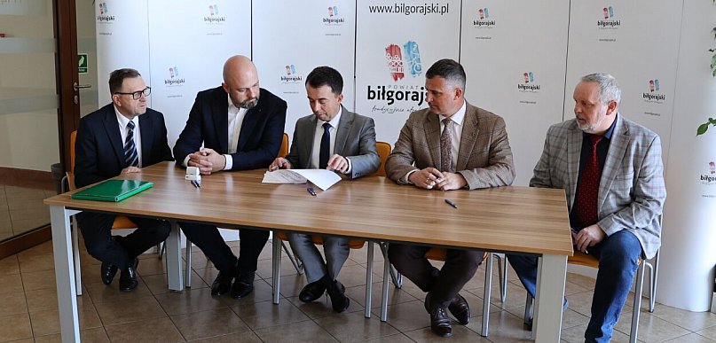 Powiat i gm. Józefów łączą siły, dla bezpieczeństwa na drogach powiatowych