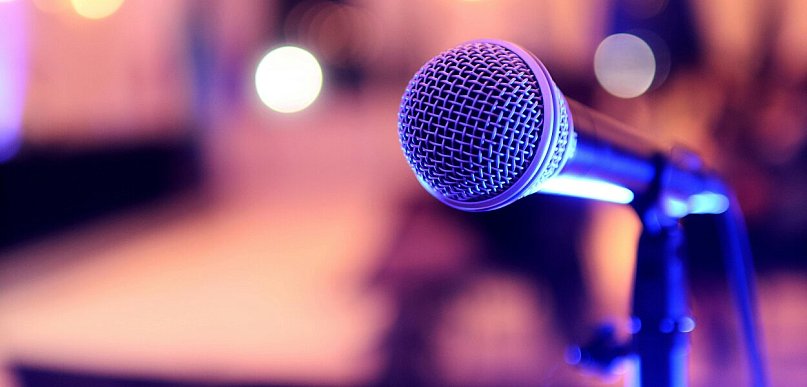 Jak organizować event bez inwestycji w drogi sprzęt multimedialny?