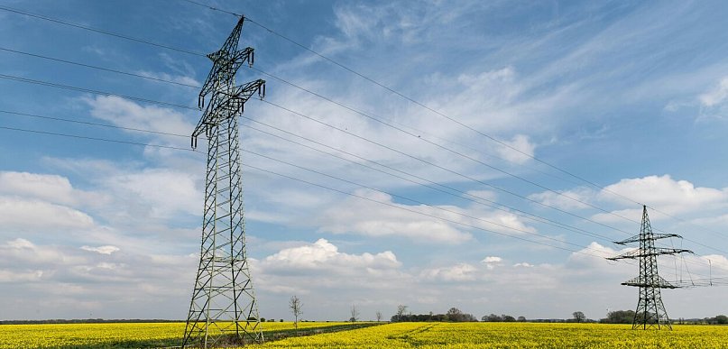 Firma elektroenergetyczna – na co zwrócić uwagę przy wyborze wykonawcy