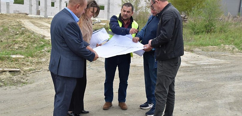 Gmina Biłgoraj przekazuje plac budowy pod nowe drogi
