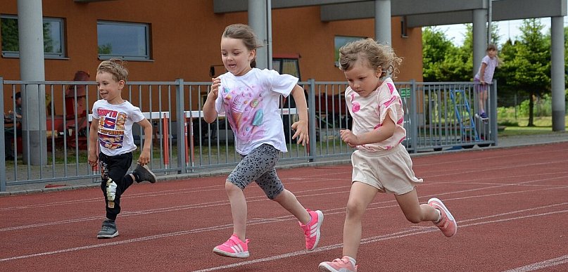 Zacięta walka i moc uśmiechu. Sportowy Dzień Dziecka w Biłgoraju