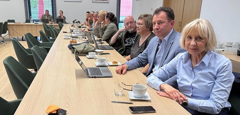 Nadleśnictwo Józefów po pożarze. Spotkanie zespołu kryzysowego