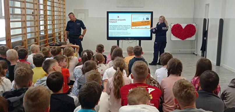 Policjanci z Biłgoraja z wizytą u uczniów. Ruszyła „Misja 112”