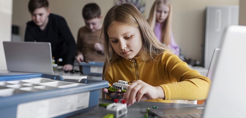 Szkoły w gminie Frampol zyskają sprzęt do e-nauki i pracownię AI