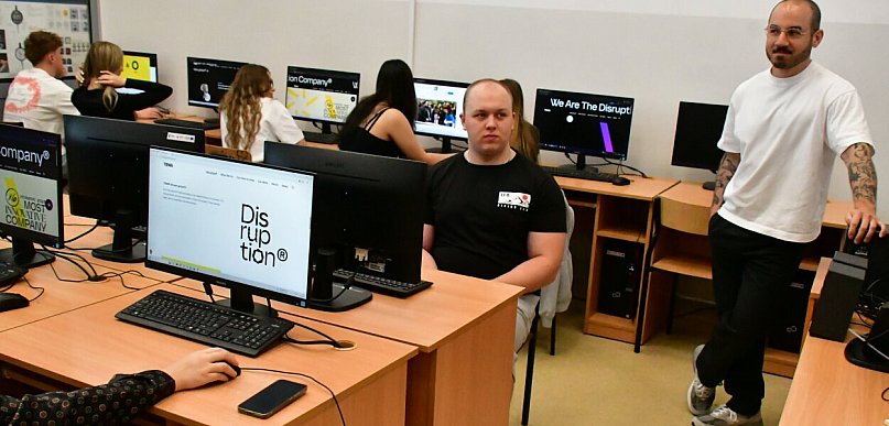 „Okienko reklamowe” w ZSZiO. Eksperci z Warszawy w Biłgoraju (FOTO)
