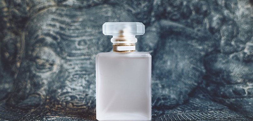 Jak powstają zamienniki perfum? Wyjaśniamy