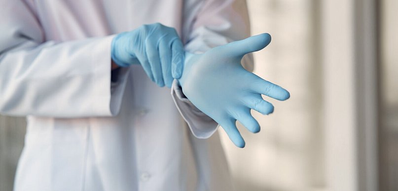 Jak wybrać odzież medyczną, która łączy profesjonalny wygląd i wygodę?