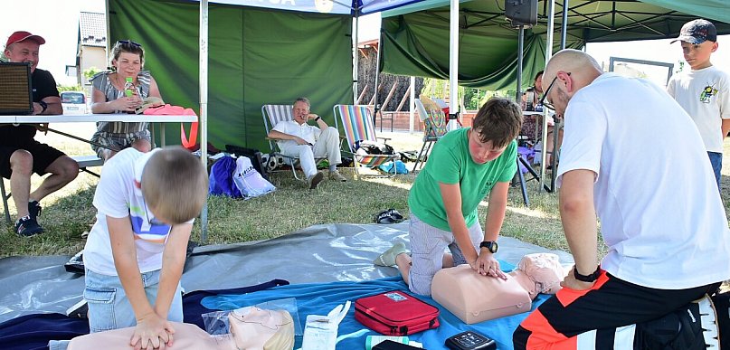 Rodzinna integracja i bezpieczeństwo. Piknik na Osiedlu Sitarska - Kępy