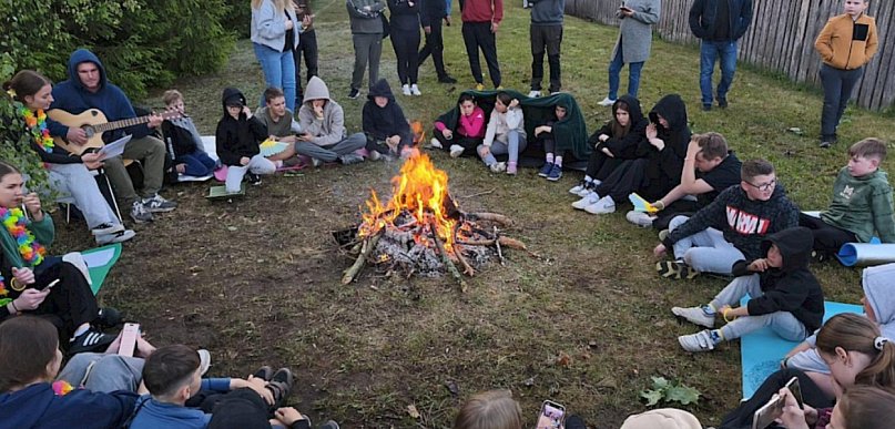 "Camp & play" - powrót do pikniku pod namiotami